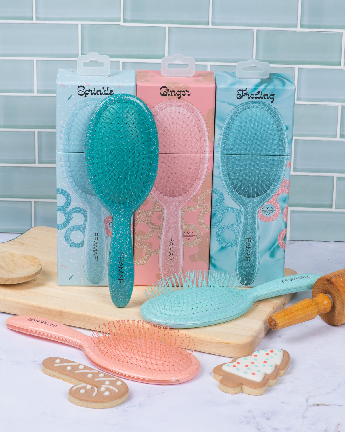 Cookie Cutter - Detangle Brush 9pc Display