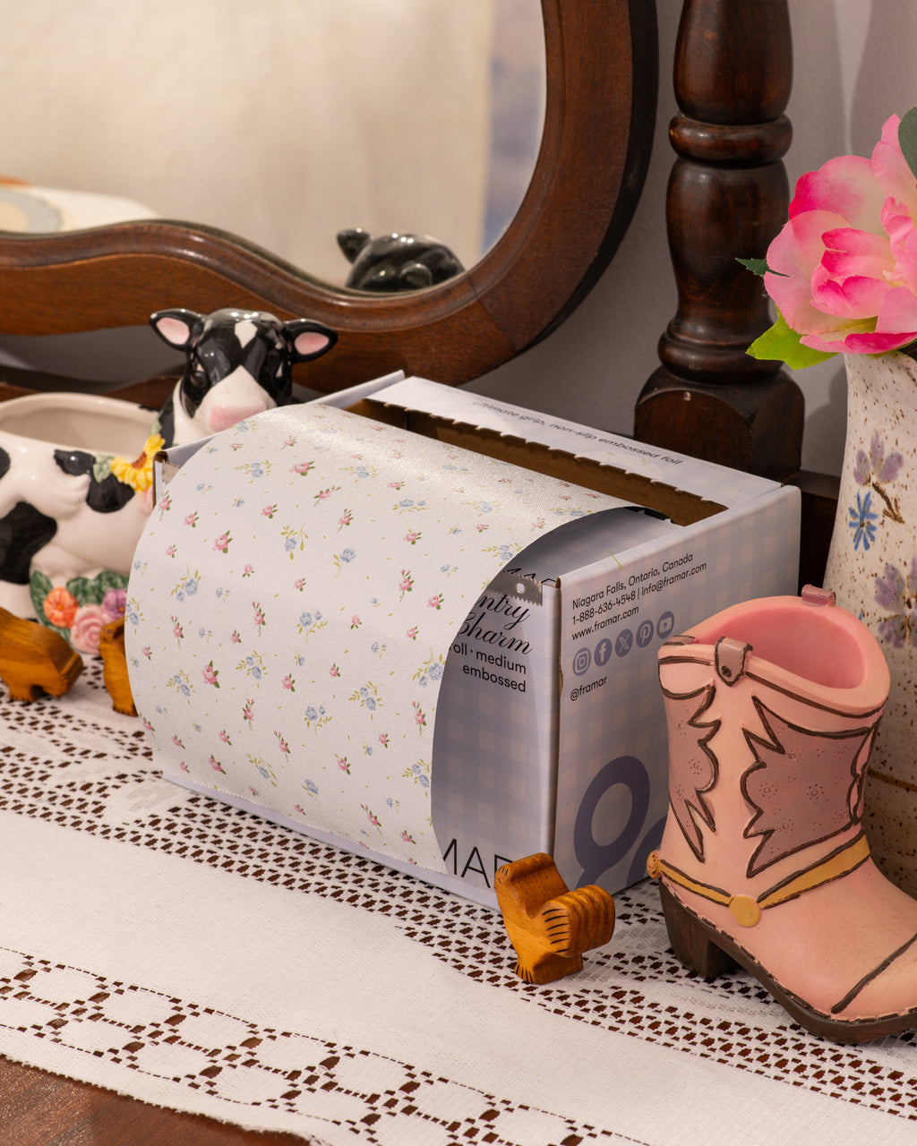 Country Charm - Embossed Roll