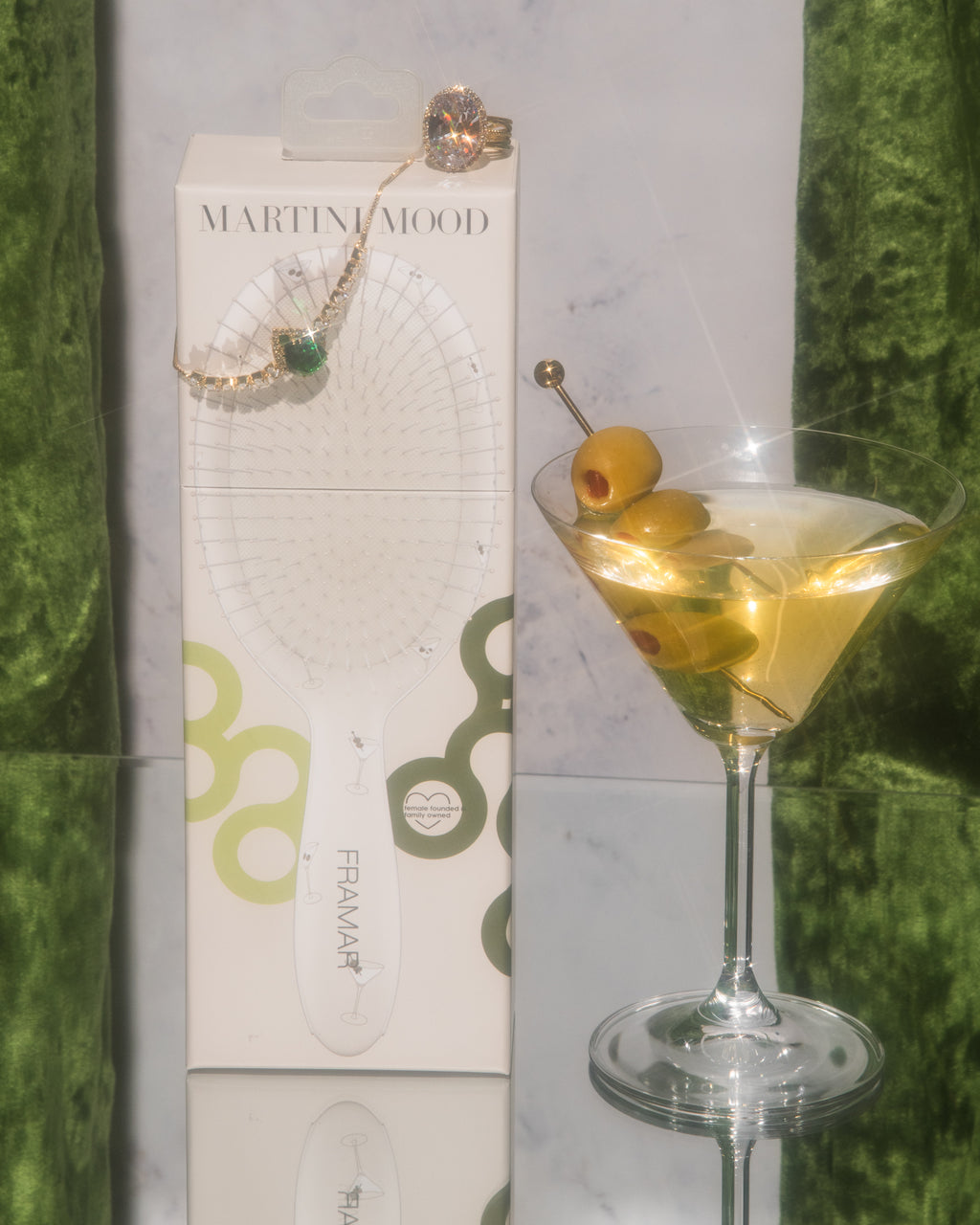 Extra Dirty Detangle Brush - Martini Mood