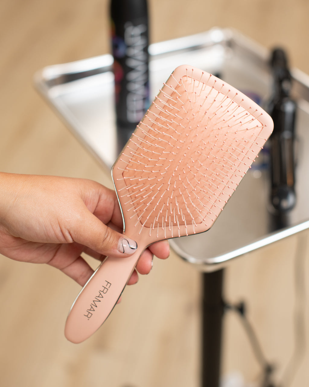 Champagne Mami - Paddle Brush