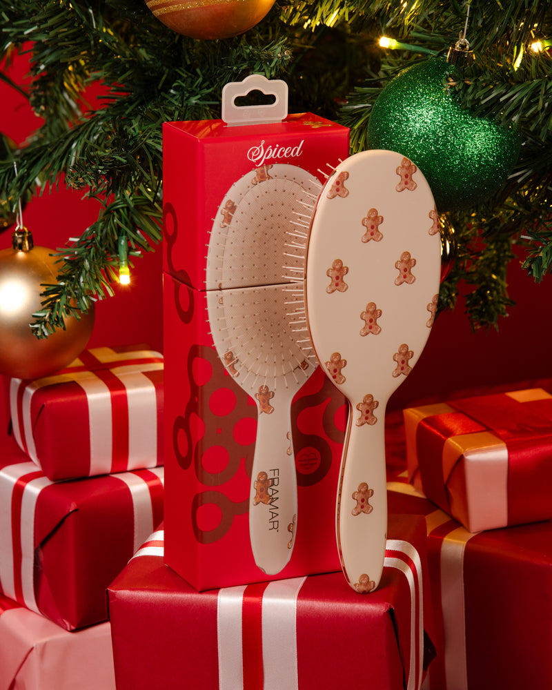 Holly Days Spiced Detangle Brush