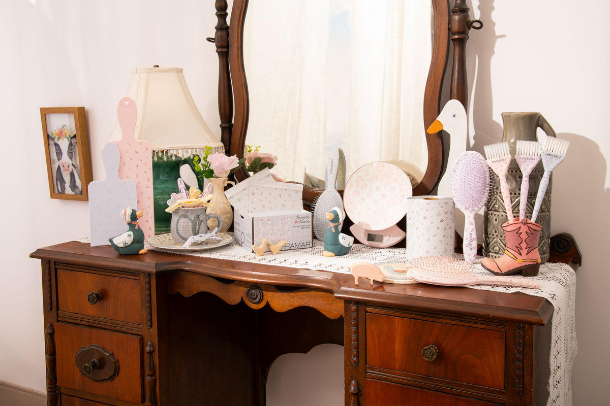 Country Charm lifestyle setup