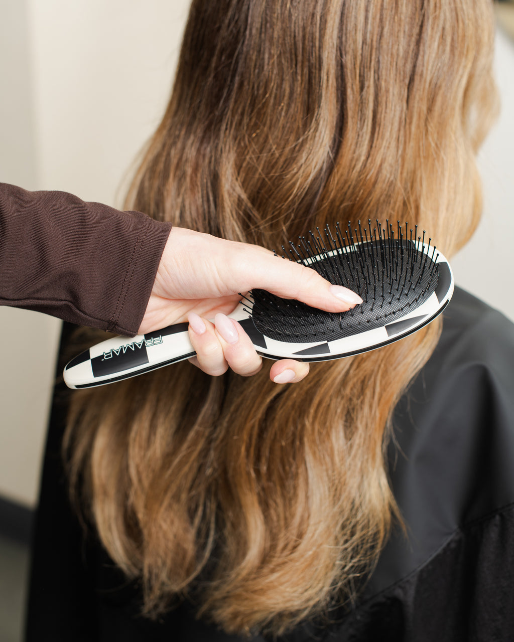Checked Out - Detangle Brush